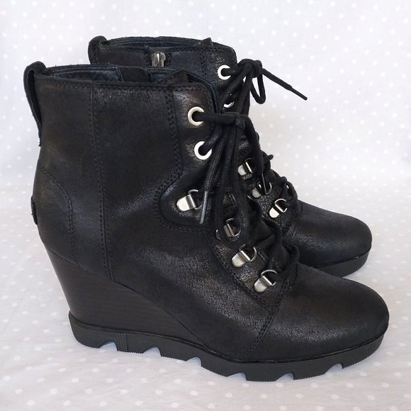 Sorel Women's Joan Uptown Black Oiled Leather Waterproof Lace Up Bootie - Picture 1 of 11
